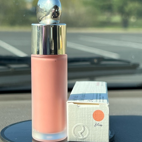 BLISS SOFT PINCH BLUSH RARE BEAUTY - Picture 3 of 7